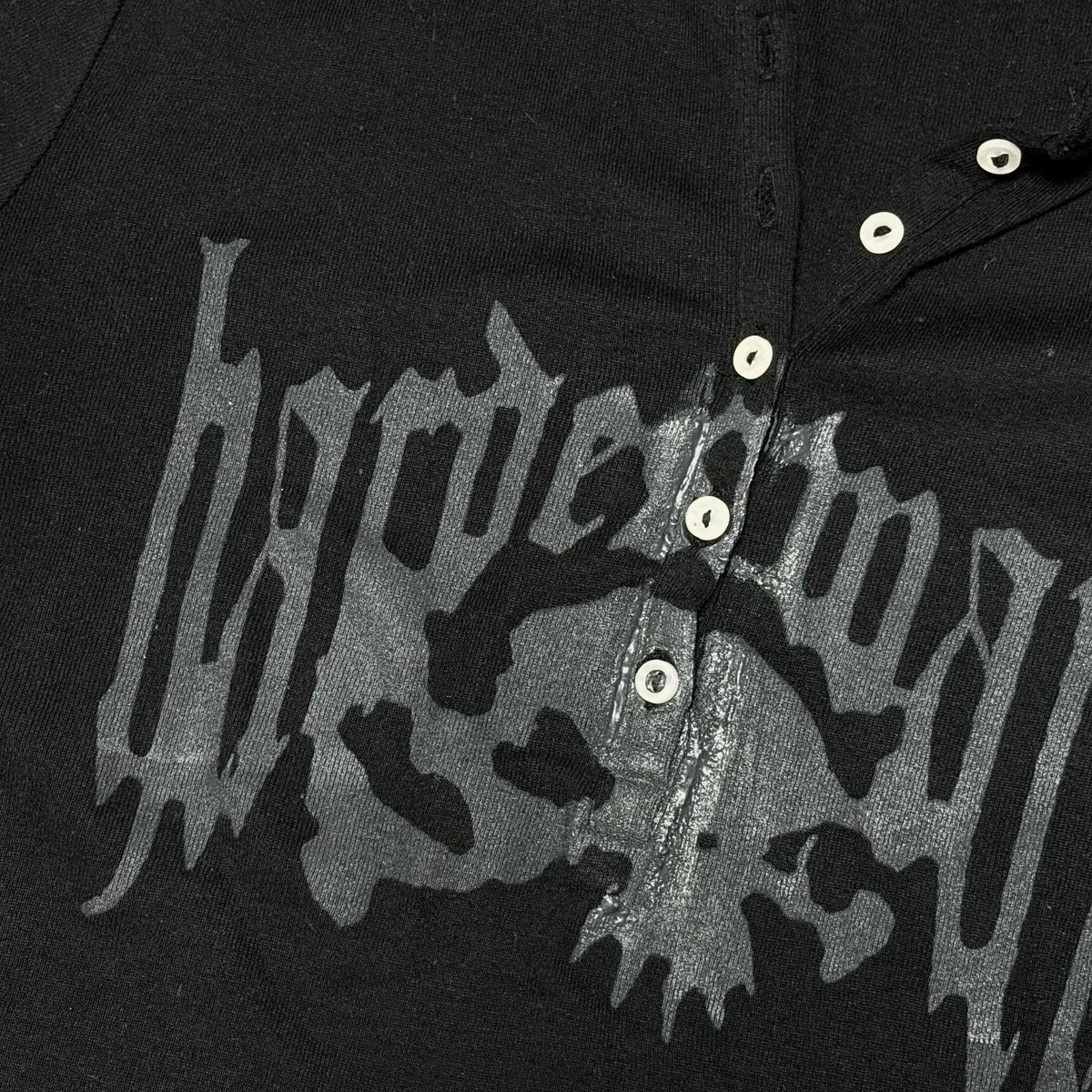 SCRIPT COLLARED BABY TEE